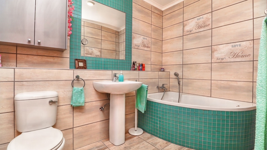 Commercial Property for Sale in Rondevlei Western Cape